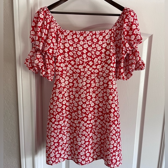 Dresses & Skirts - Puff Sleeve Floral Dress (S)